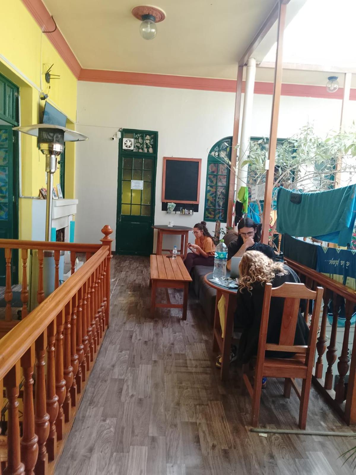 Saint Peter'S Llama Hostal La Paz Buitenkant foto